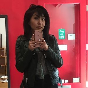 Meet your Posher, Zaya